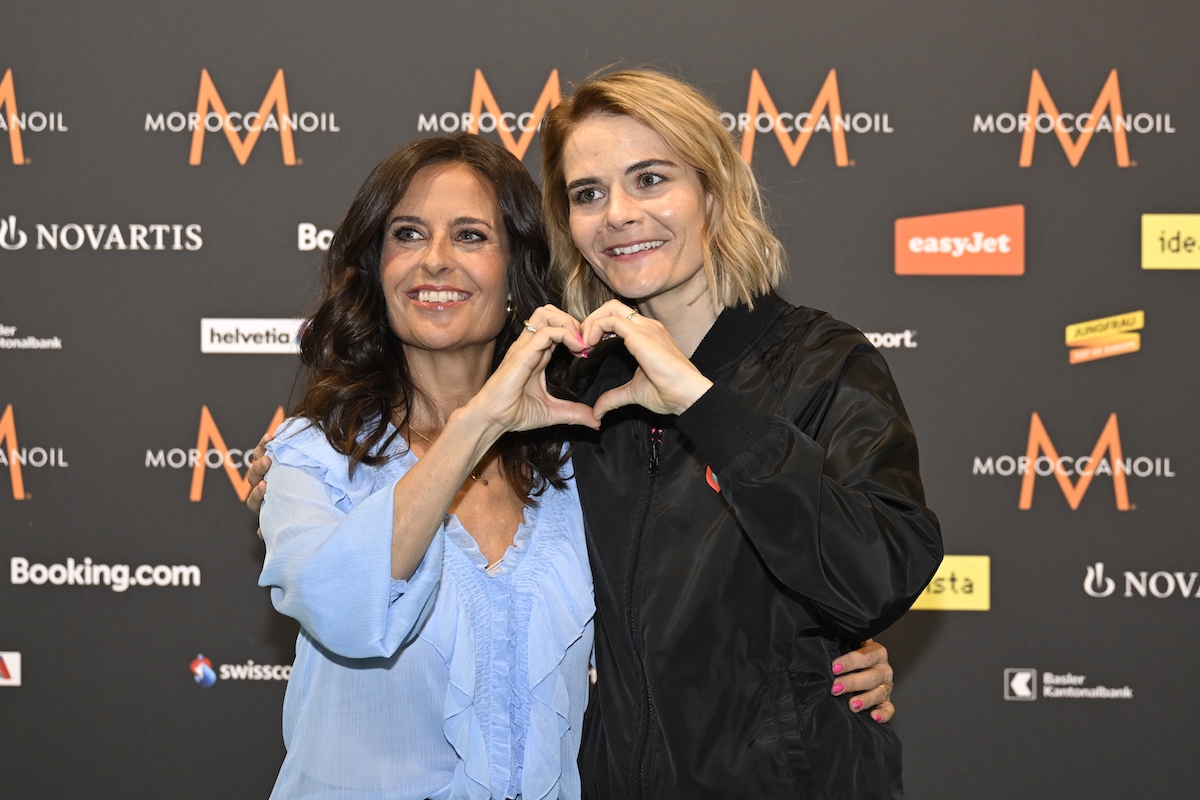 Dit is waarom het songfestival in het Engels en Frans wordt gepresenteerd